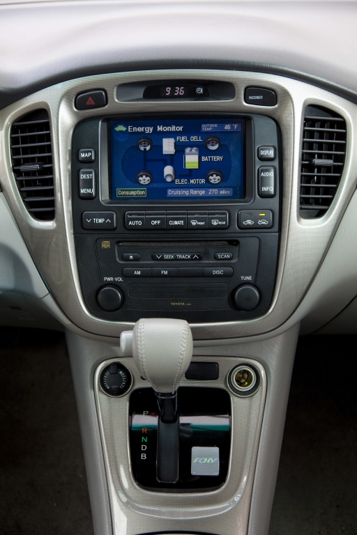 Toyota FCHV-adv: Unauffällig in die Zukunft 