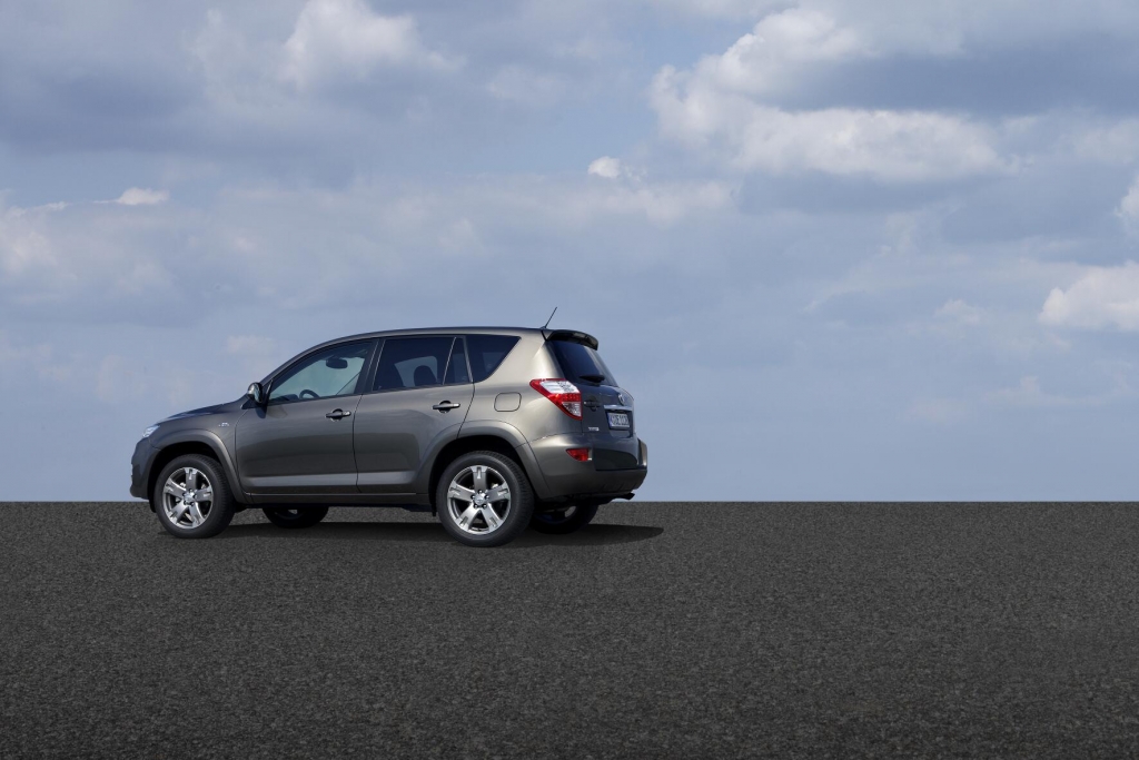 Toyota RAV4: Veteran der SUV-Bewegung mit neuer Front 