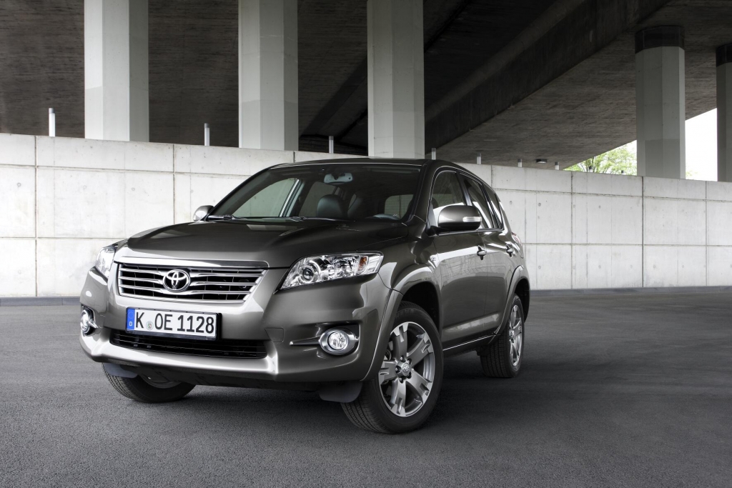 Toyota RAV4: Veteran der SUV-Bewegung mit neuer Front 