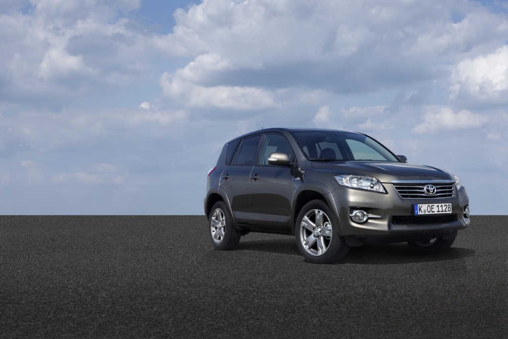 Toyota RAV4: Veteran der SUV-Bewegung mit neuer Front 