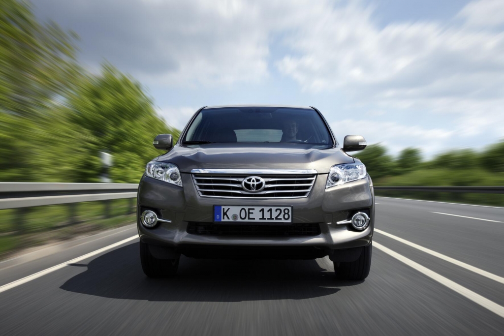 Toyota RAV4: Veteran der SUV-Bewegung mit neuer Front 