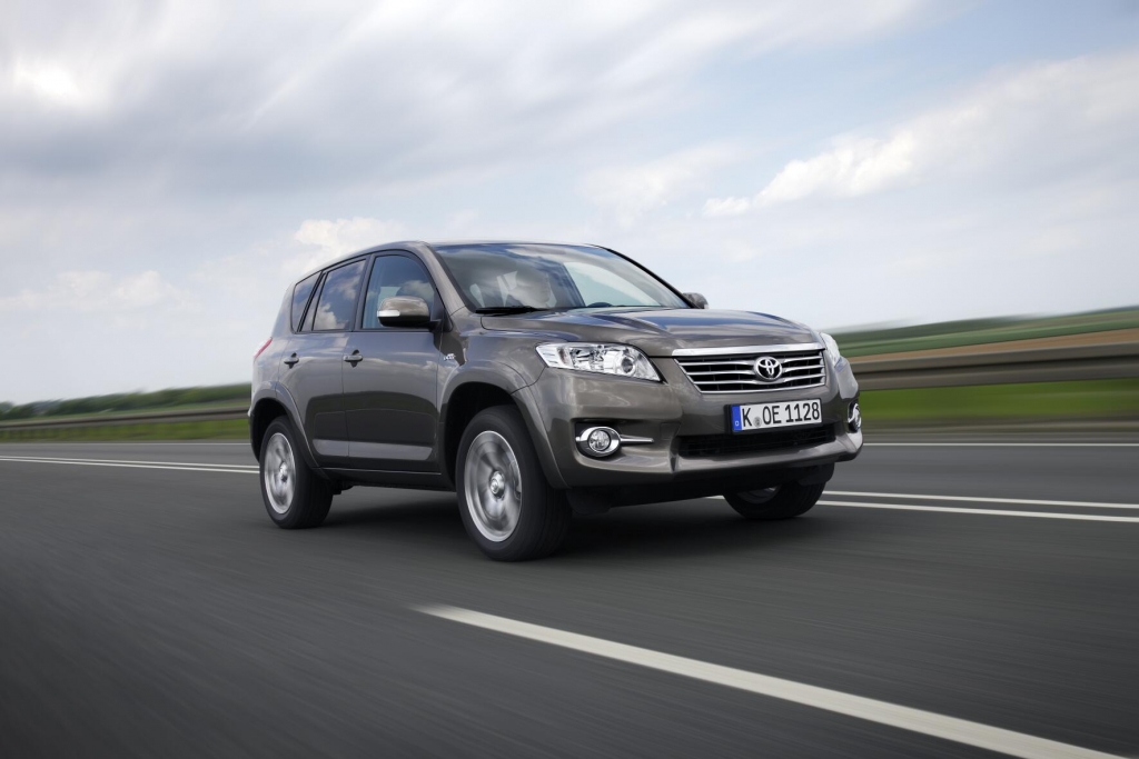 Toyota RAV4: Veteran der SUV-Bewegung mit neuer Front 