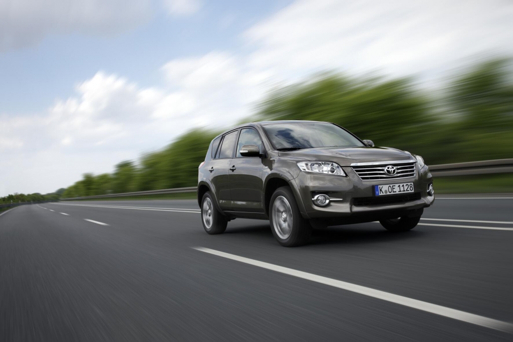 Toyota RAV4: Veteran der SUV-Bewegung mit neuer Front 