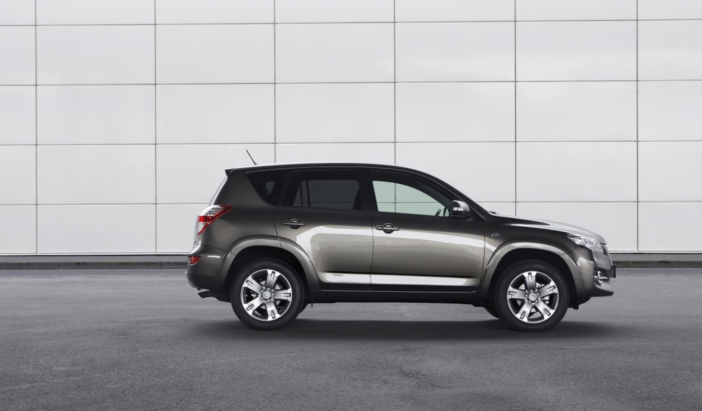 Toyota RAV4: Veteran der SUV-Bewegung mit neuer Front 