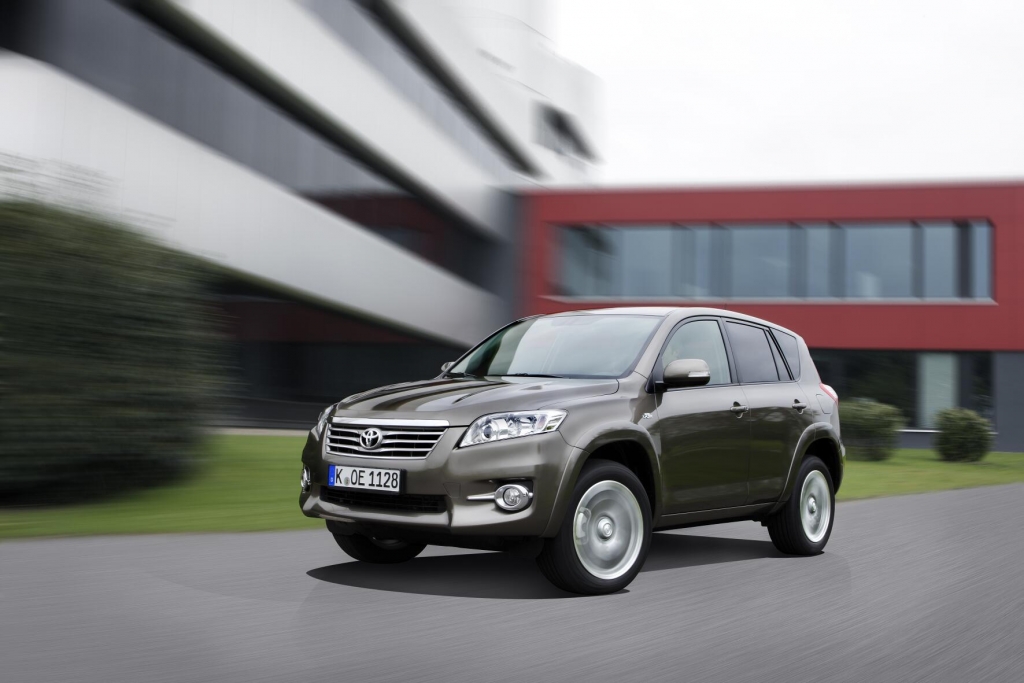 Toyota RAV4: Veteran der SUV-Bewegung mit neuer Front 