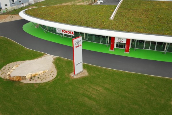 Toyota eröffnet nachhaltiges Autohaus in Frankreich