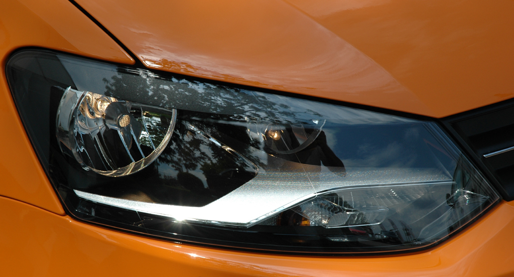VW CrossPolo: Moderne Leuchteinheit vorn.