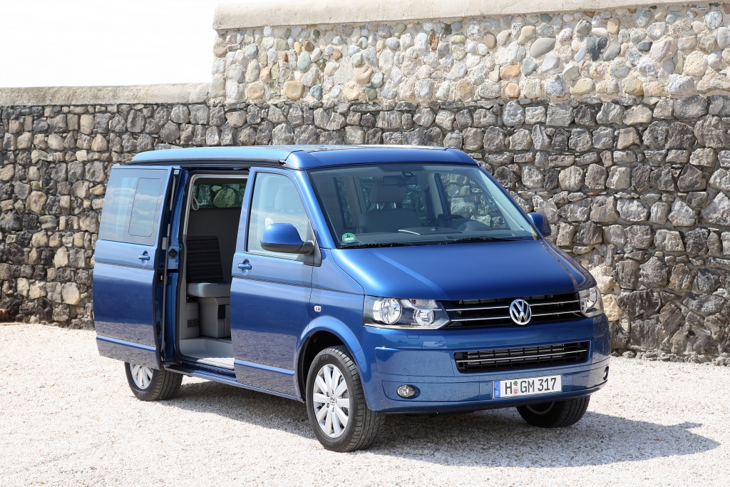 Volkswagen California Beach serienmäßig mit Aufstelldach