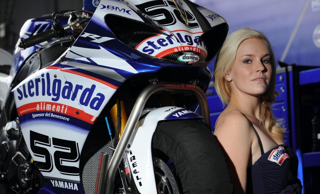 Yamaha World Superbike Team sucht „Miss Yamaha Racing 2010“