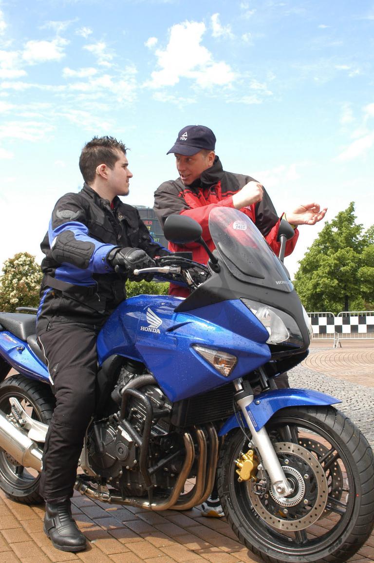 ''Eiserner Hintern'' für Motorradfahrer 