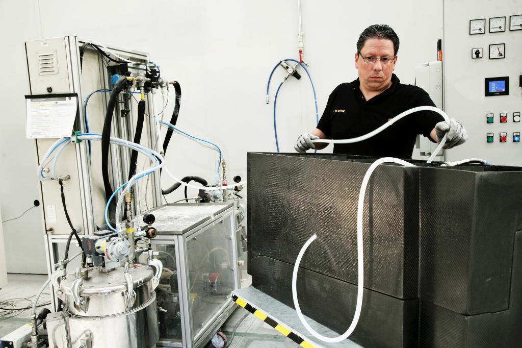 Advanced Composites Research Center (ACRC) von Lamborghini.