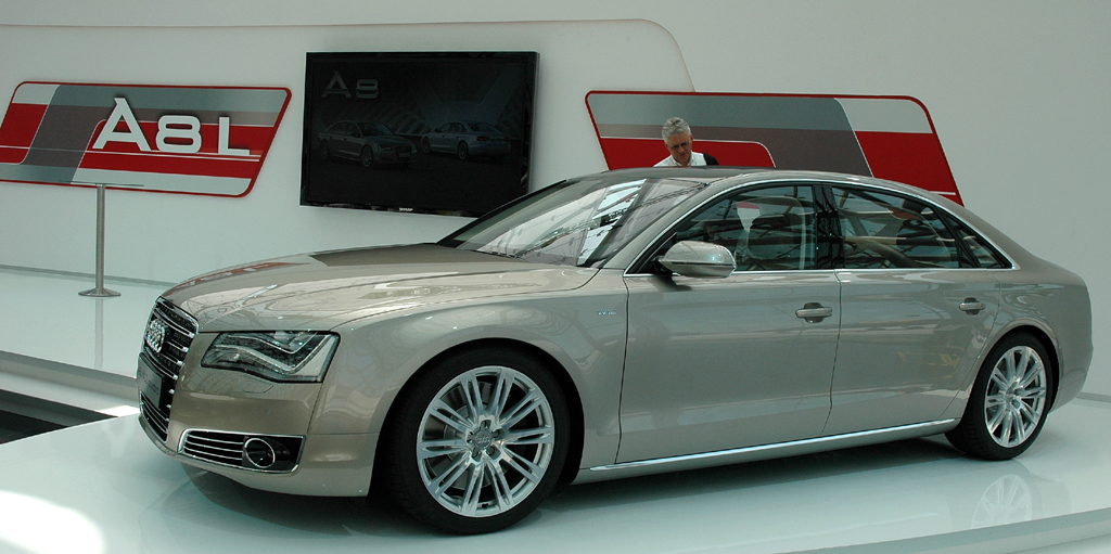 Audi A8 lang: Die Strech- ist 13 Zentimeter länger als die Normalversion. 