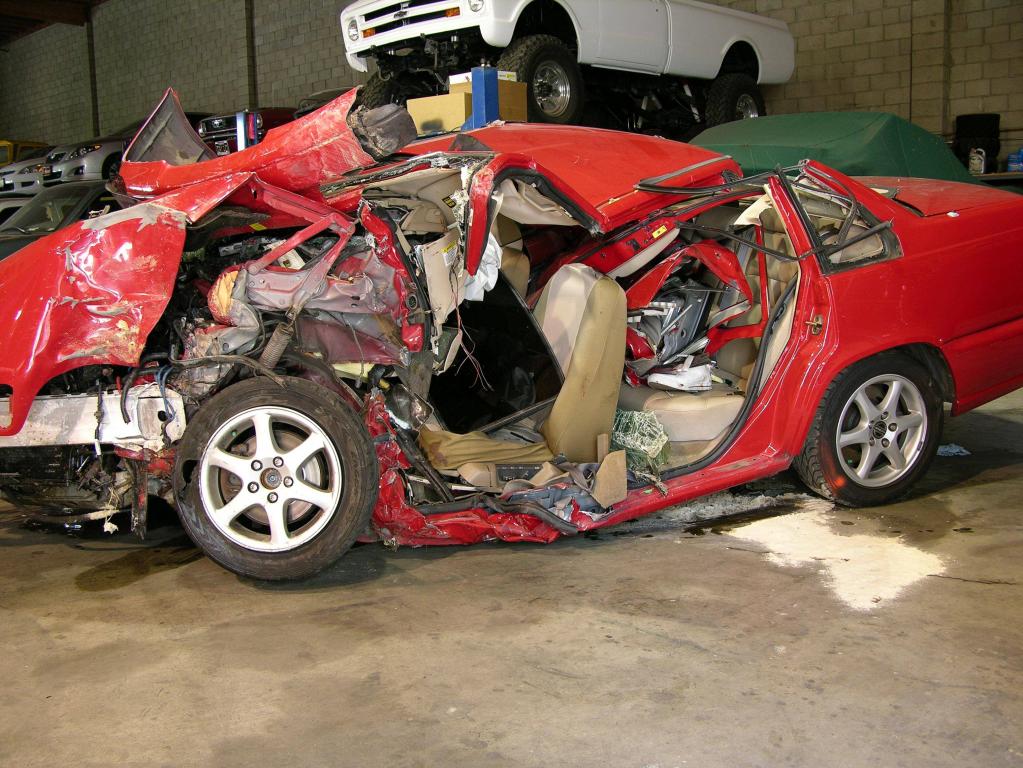 Aus diesem Volvo S70 befreiten Sicherheitskräfte Marcus Mendoza. Er hat überlebt.