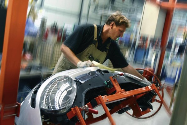 Automechanika 2010: Vom Ersatzteil bis zum LED-Dachbalken