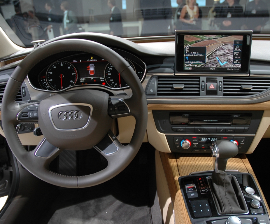 Blick ins sportlich-funktionell gestaltete A7-Cockpit. 