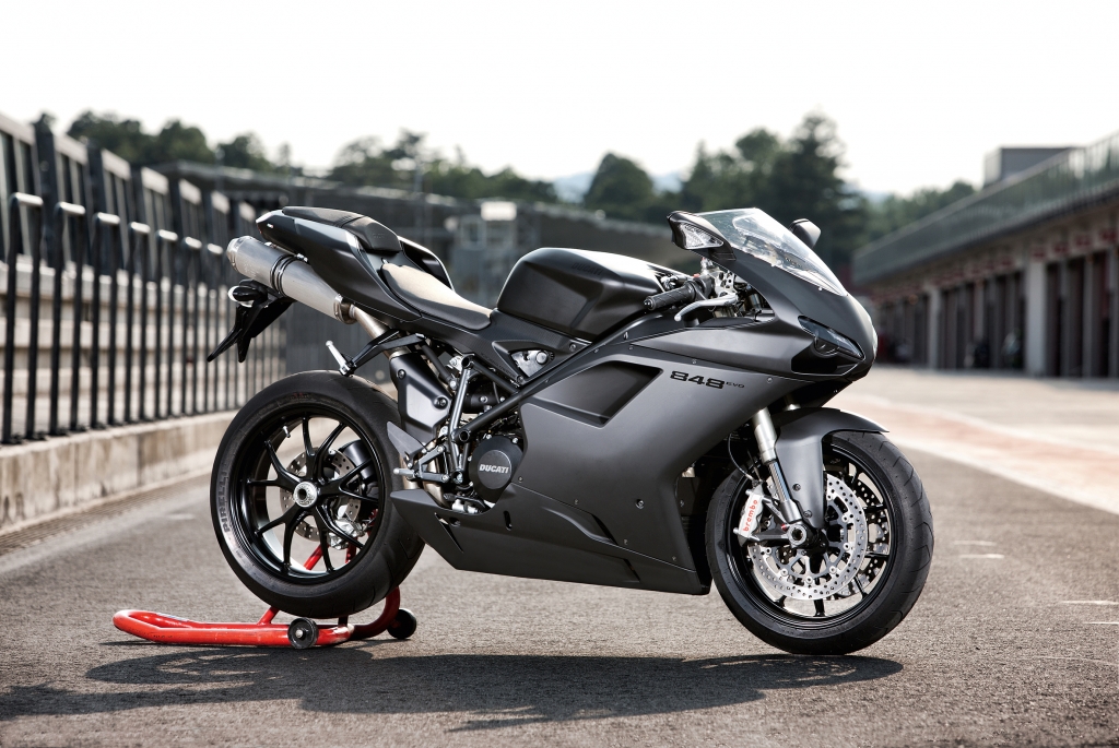 Ducati: 848 kommt 'evolutioniert' ins neue Modelljahr 