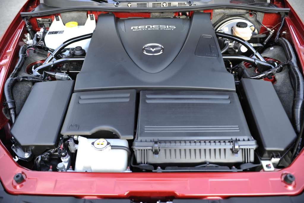 Einzigartig am Mazda RX-8 ist auch der Kreiskolbenmotor. 