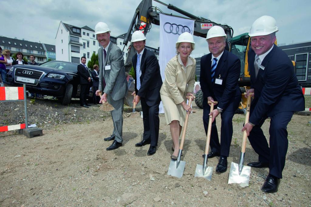 Erster Spatenstich für das Audi-Zentrum Frankfurt