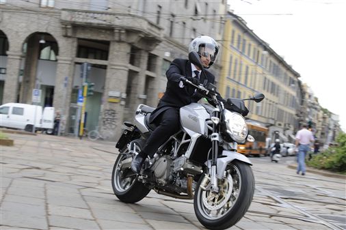 Fahrbericht Aprilia NA 850 Mana: Stufen- aber nicht taktlos 