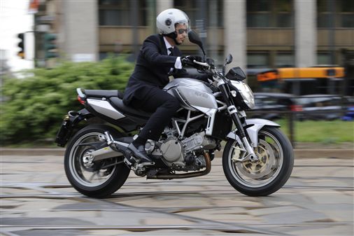 Fahrbericht Aprilia NA 850 Mana: Stufen- aber nicht taktlos 
