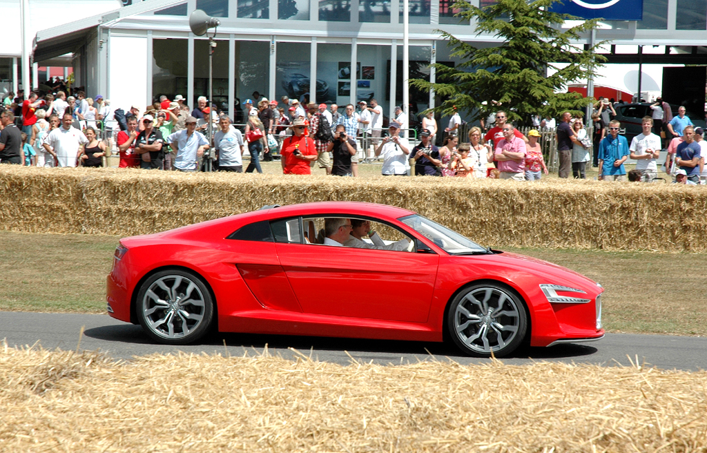 Festival of Speed: Audis Sportwagen-Stromer E-Tron auf der Strecke. 