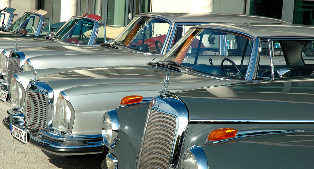 Festival of Speed: Schöne Autoparade, egal ob offen oder geschlossen. 