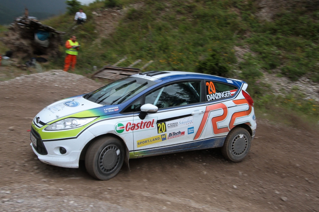 Ford Fiesta Pilot gewinnt Schneebergland-Rallye