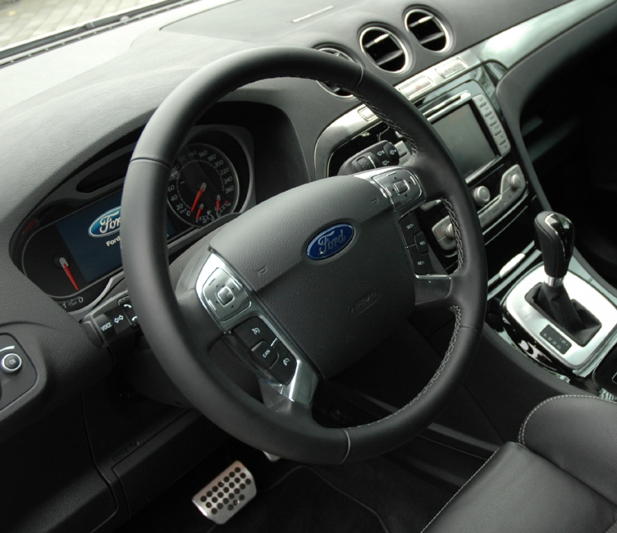 Ford S-Max Ecoboost: Blick ins Cockpit.