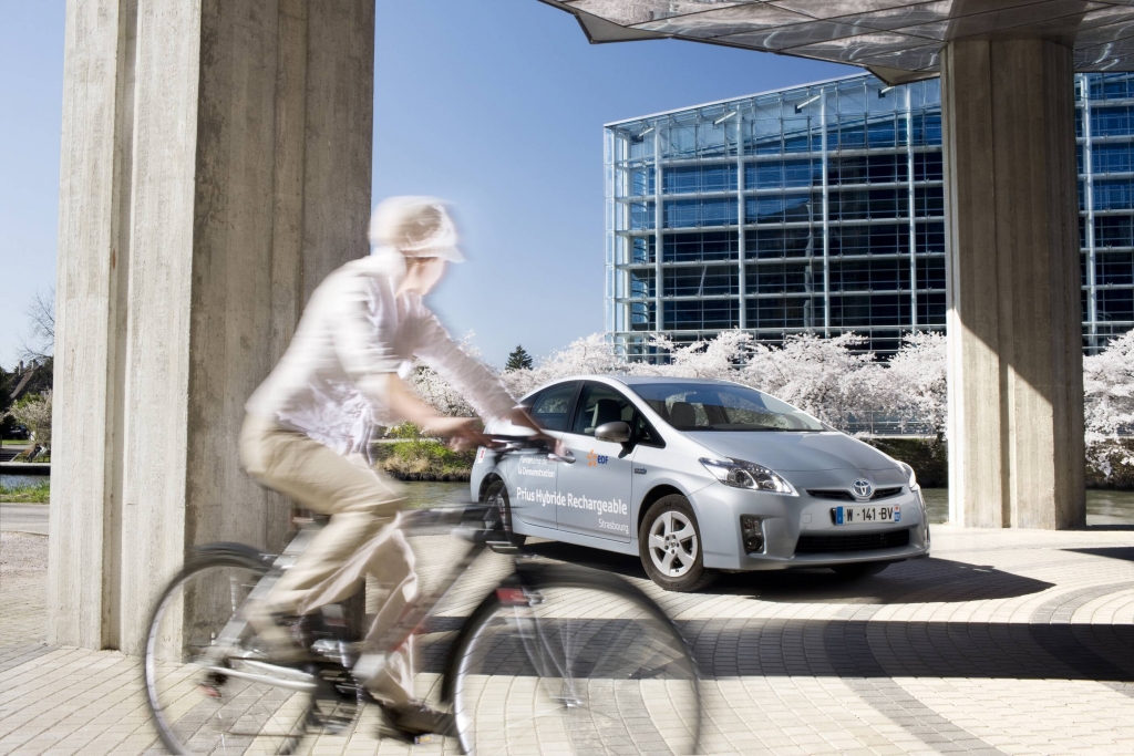 Größere Reichweite für Toyota Prius Plug-In