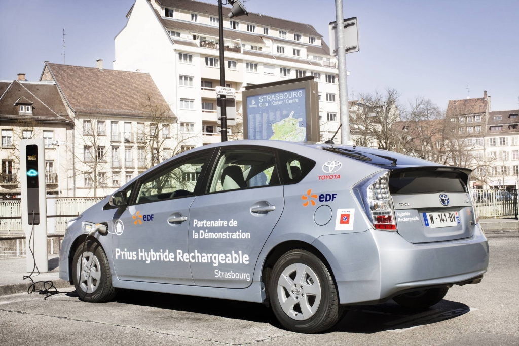 Größere Reichweite für Toyota Prius Plug-In