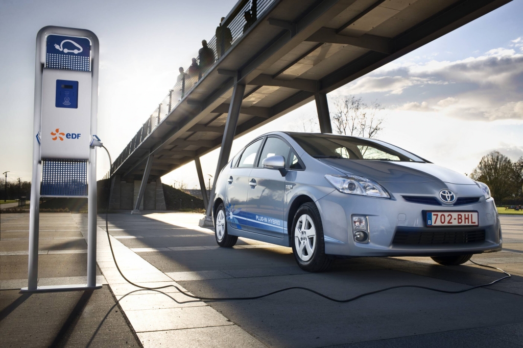 Größere Reichweite für Toyota Prius Plug-In