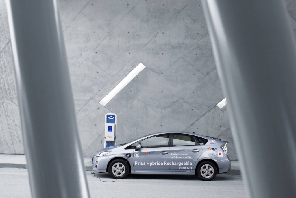 Größere Reichweite für Toyota Prius Plug-In
