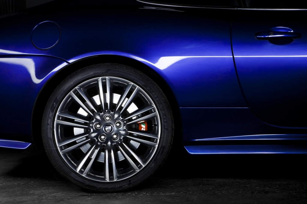 Jaguar bringt Extras für XKR
