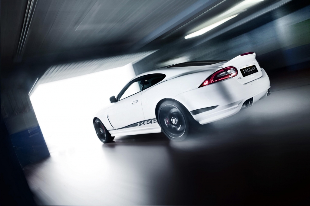 Jaguar bringt Extras für XKR