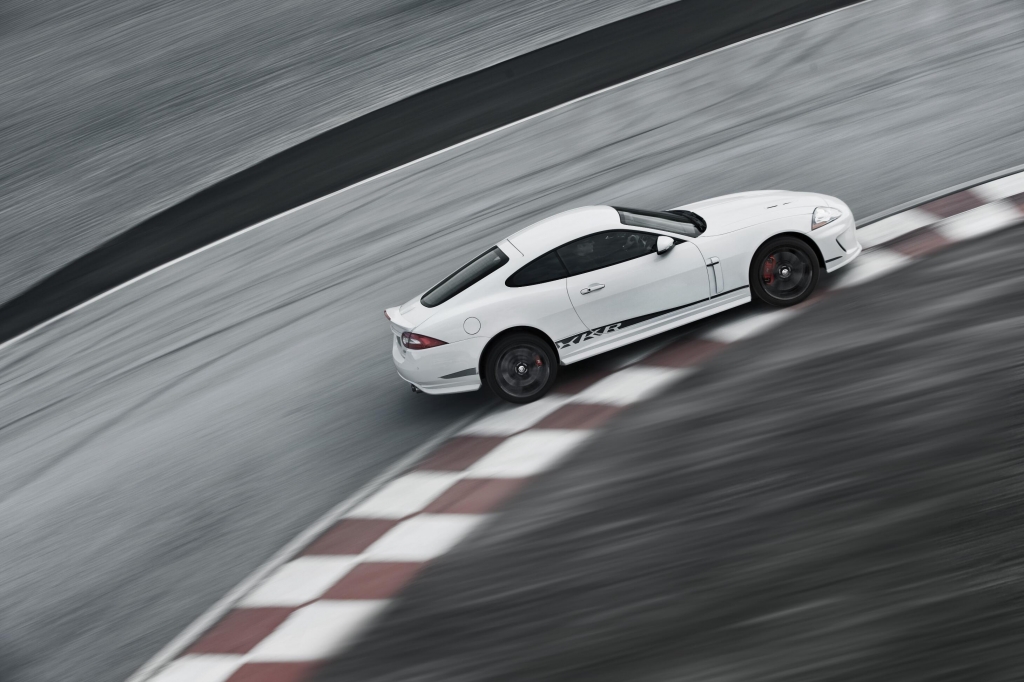 Jaguar bringt Extras für XKR