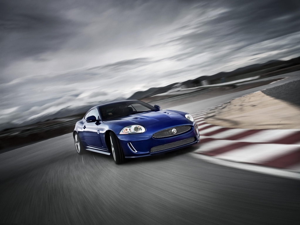Jaguar bringt Extras für XKR