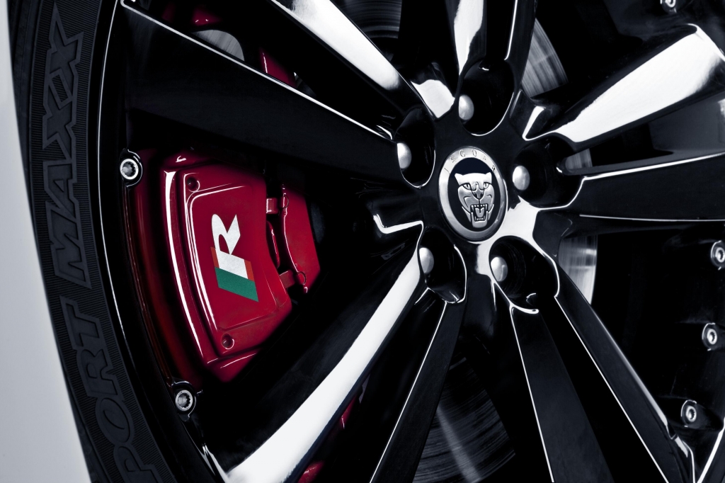 Jaguar bringt Extras für XKR
