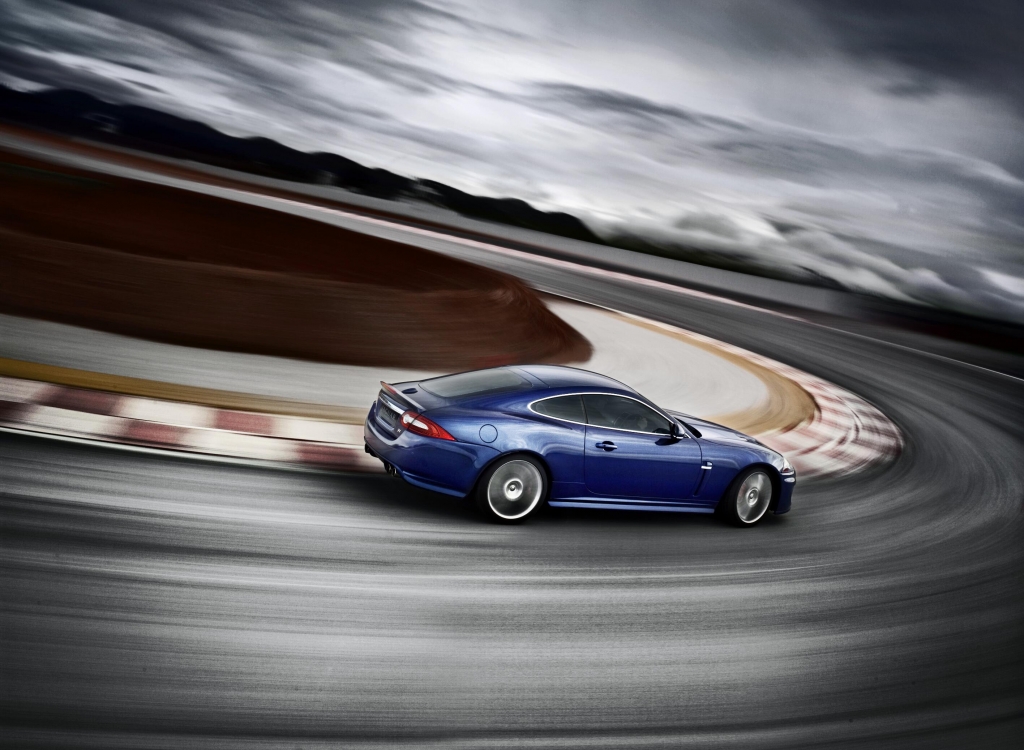 Jaguar bringt Extras für XKR