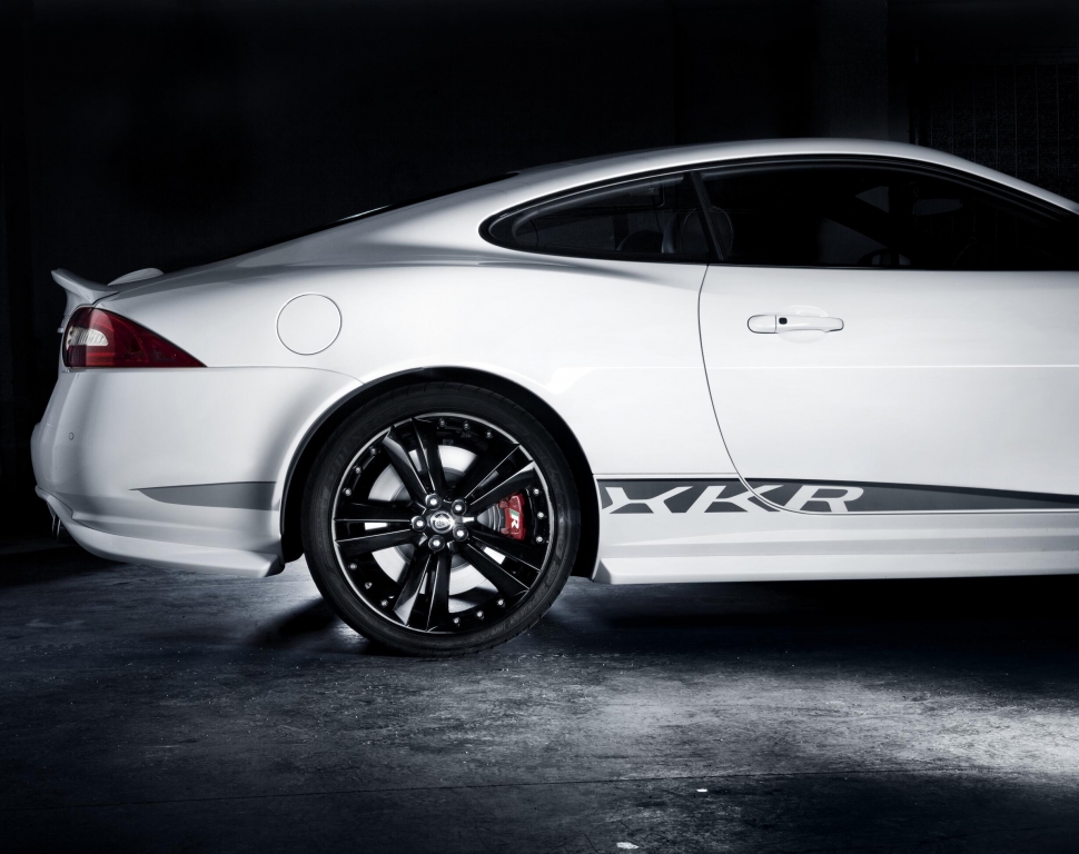Jaguar bringt Extras für XKR