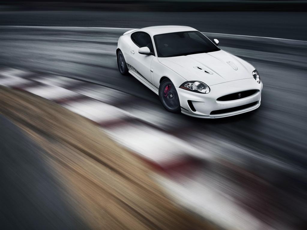 Jaguar bringt Extras für XKR