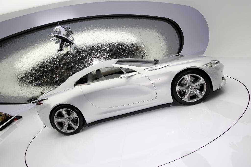 Konzeptfahrzeug 5 by Peugeot