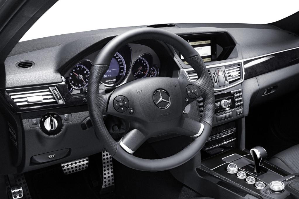 Lack und Leder für den E 63 AMG 