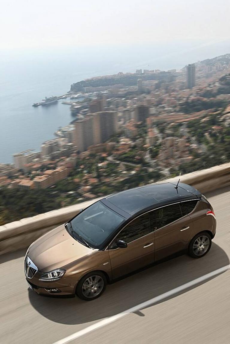 Lancia wertet Delta-Modelle auf