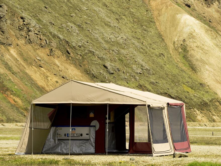 Living in a box: Camping mit Offroadanhänger