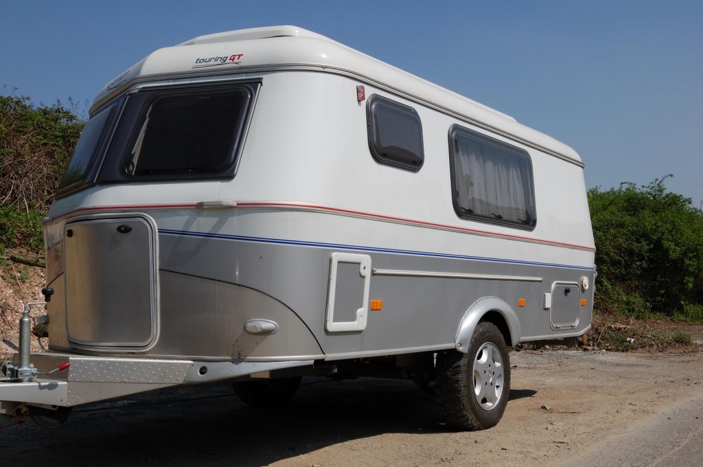 Living in a box: Camping mit Offroadanhänger