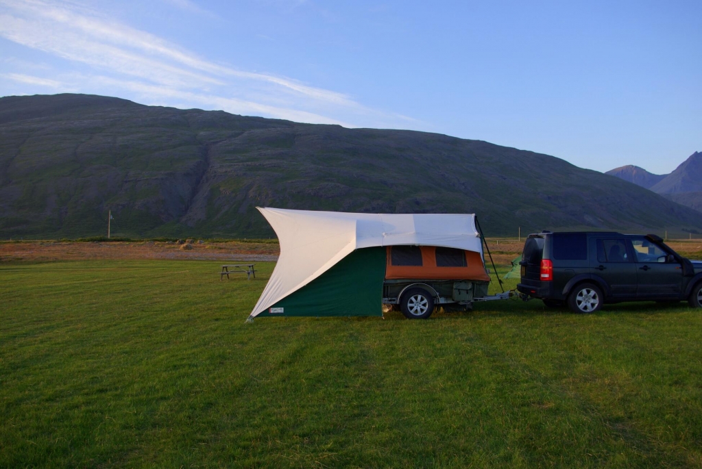 Living in a box: Camping mit Offroadanhänger