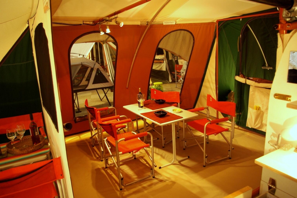 Living in a box: Camping mit Offroadanhänger