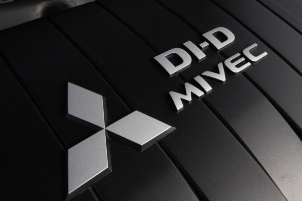 Mitsubishi-Weltpremiere: variable Ventilsteuerung beim Diesel