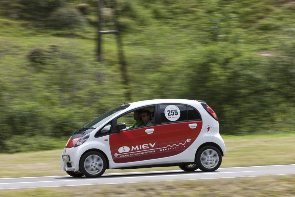 Mitsubishi i-Miev erreicht 2. Platz bei E-Silvretta.