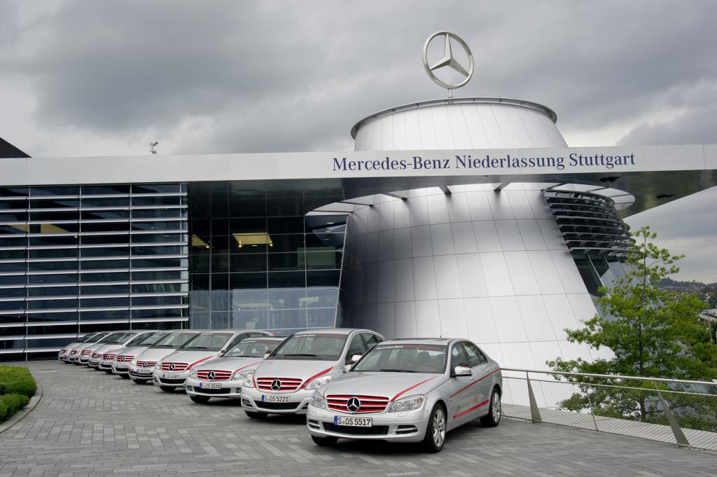 Neues Verkehrserziehungsprogramm: Mercedes-Benz Driving Academy.